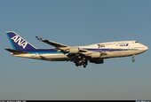 All Nippon Airways Boeing 747-481 JA8958