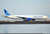 United Airlines Boeing 777-322ER N2250U